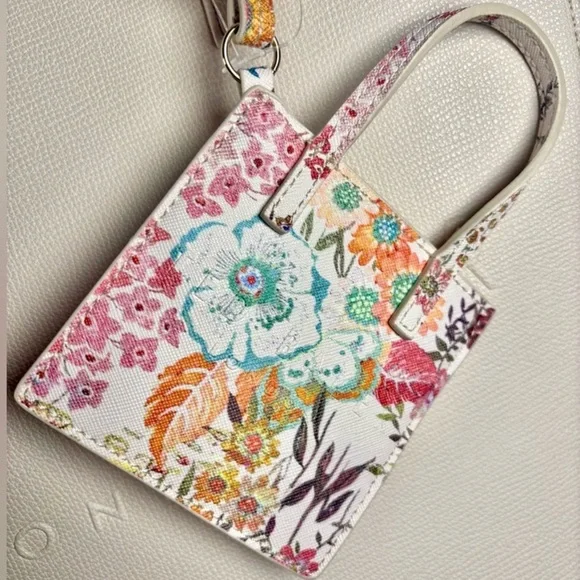 Ted Baker London Soocon Icon Cream Tote with Floral Bag Charm Card Holder - Picture 6 of 12